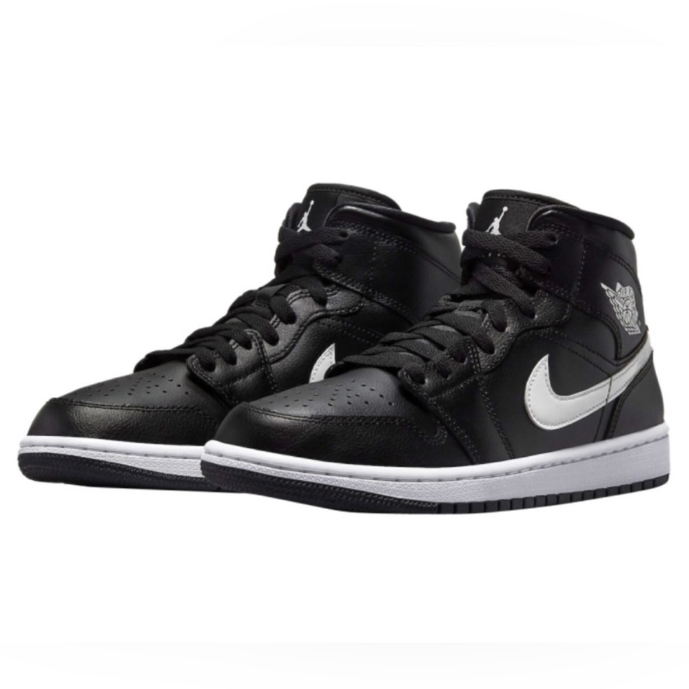 ❌❌ SOLD Jordan 1 Mid Black White